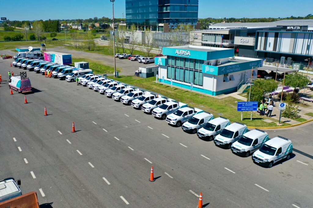 AUBASA presentó 26 nuevos móviles para mantenimiento y asistencia vial (3)